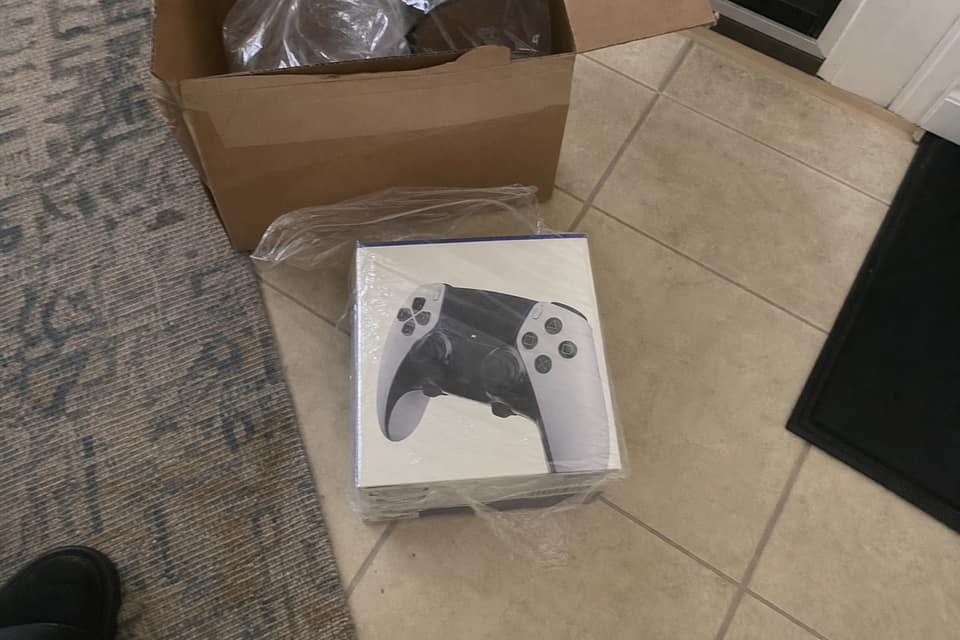 Customer photo — Dualsense Edge
