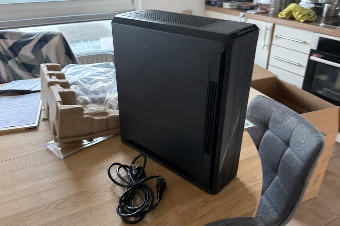 Customer photo — Shark Rgbeast Pr906